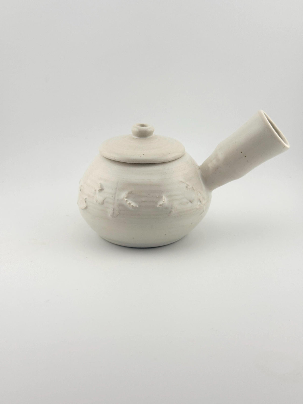 Théière SHIRO en grès porcelainique blanc satiné – Terres.me – vue 2