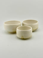 Trio de tasses YUKI NO HANA en porcelaine blanche, faites main par Terresme — vue 1 sur 9.