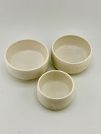 Trio de tasses YUKI NO HANA en porcelaine blanche, faites main par Terresme — vue 3 sur 9.
