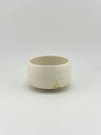 Trio de tasses YUKI NO HANA en porcelaine blanche, faites main par Terresme — vue 6 sur 9.