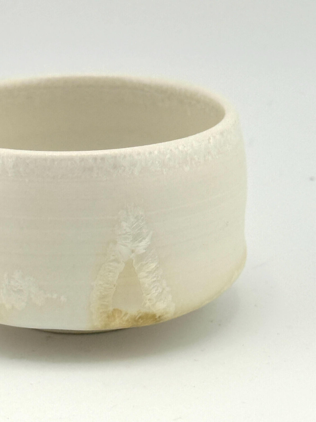 Trio de tasses YUKI NO HANA en porcelaine blanche, faites main par Terresme — vue 9 sur 9.
