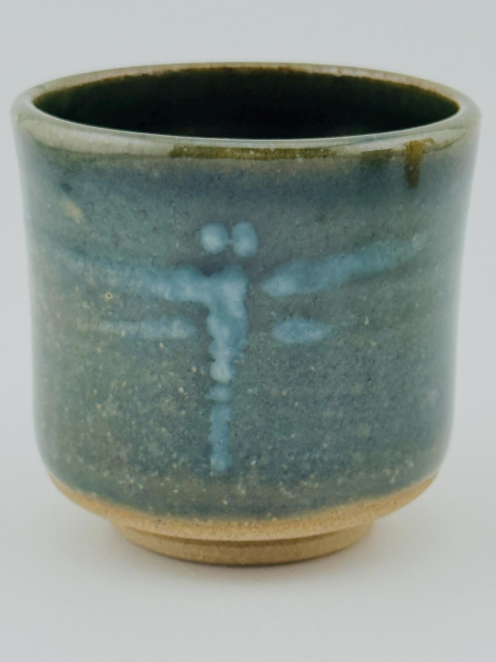 Yunomi en grès chamotté avec libellule en porcelaine et céladon vert – Terres.me – vue 5