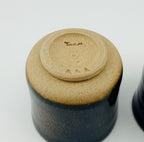 Yunomi en grès chamotté avec libellule en porcelaine et céladon vert – Terres.me – vue 8