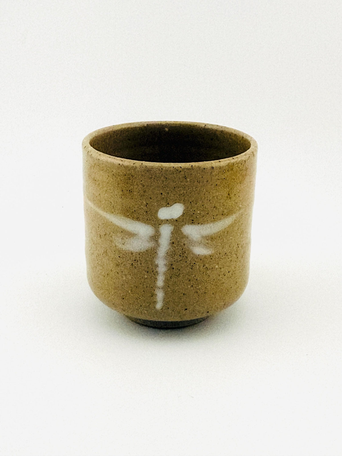 Yunomi en grès chamotté avec libellule en porcelaine et émail transparent brillant – Terres.me – vue 5