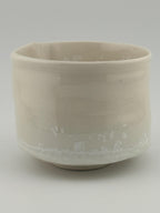 Yunomi en porcelaine Bone China d’inspiration japonaise, fait main par Terresme — vue 4 sur 10.
