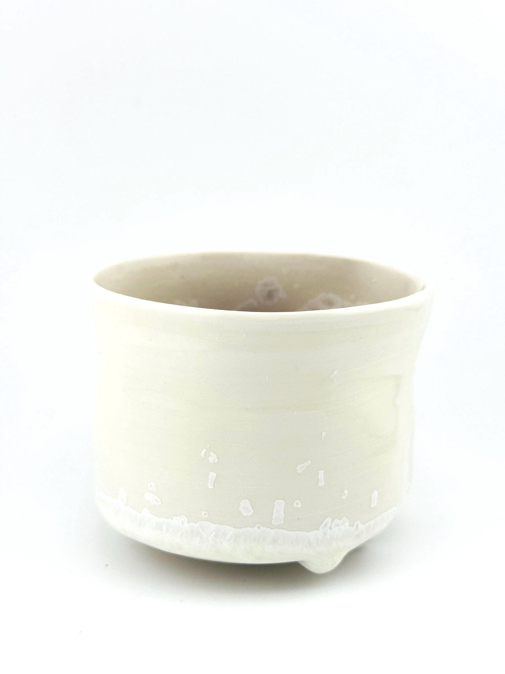 Yunomi en porcelaine Bone China d’inspiration japonaise, fait main par Terresme — vue 6 sur 10.