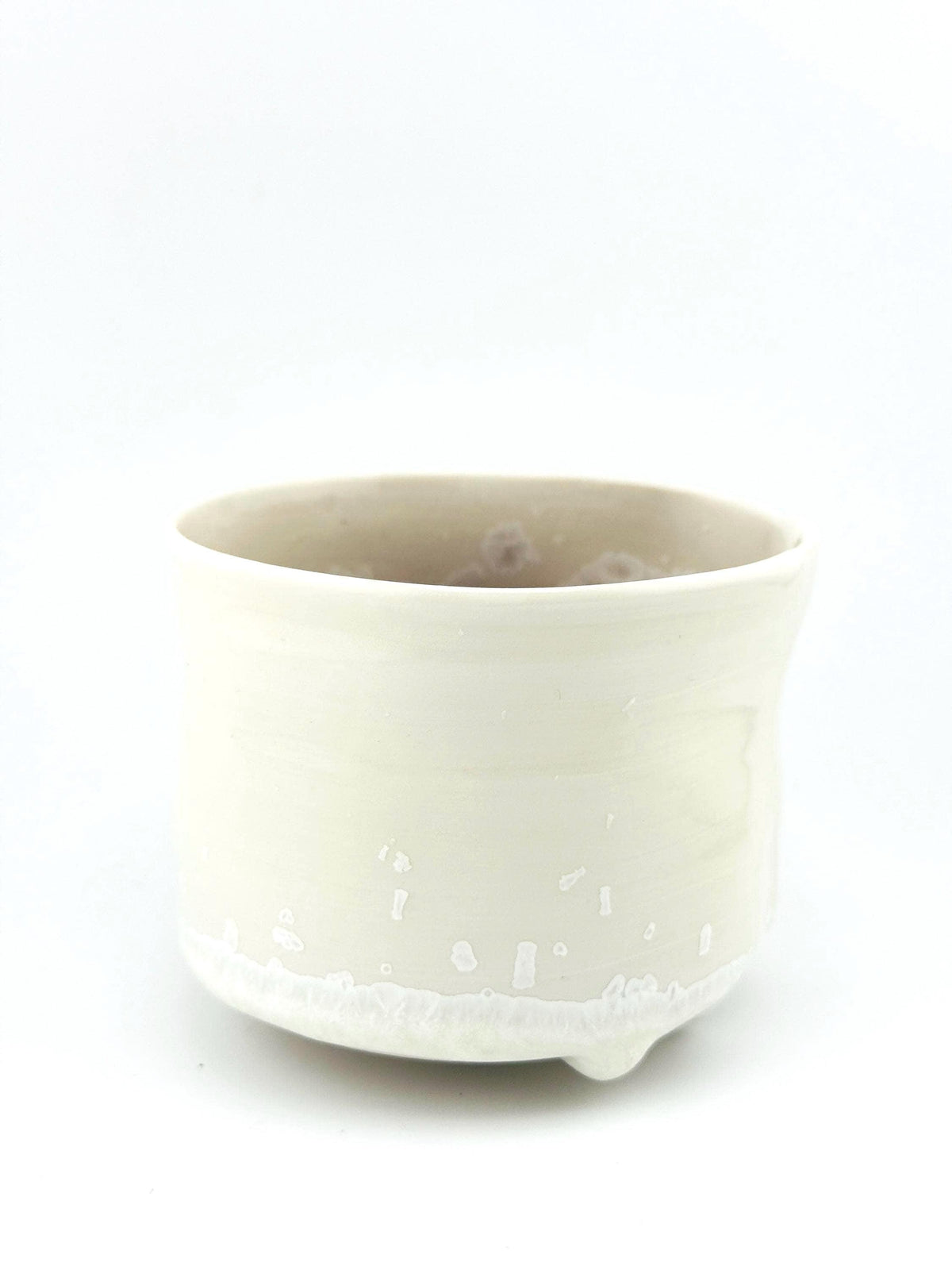Yunomi en porcelaine Bone China d’inspiration japonaise, fait main par Terresme — vue 6 sur 10.