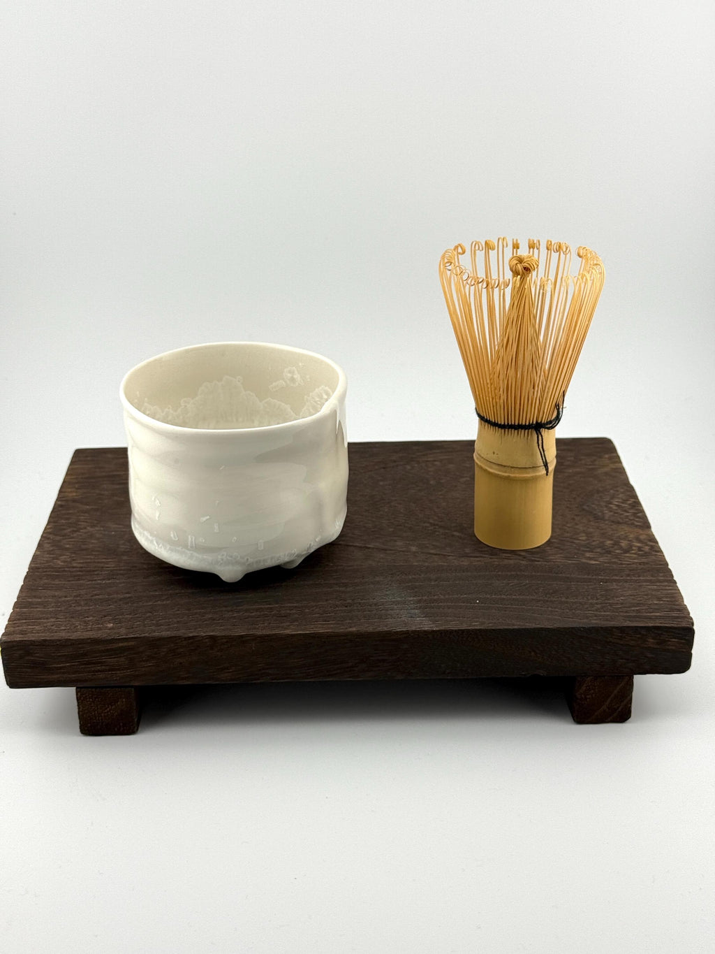 Yunomi en porcelaine Bone China d’inspiration japonaise, fait main par Terresme — vue 9 sur 10.